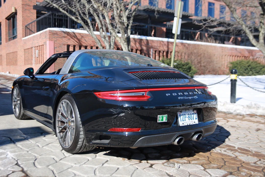 2019 Porsche 991 Targa 4 & 4S - Image 13 of 31