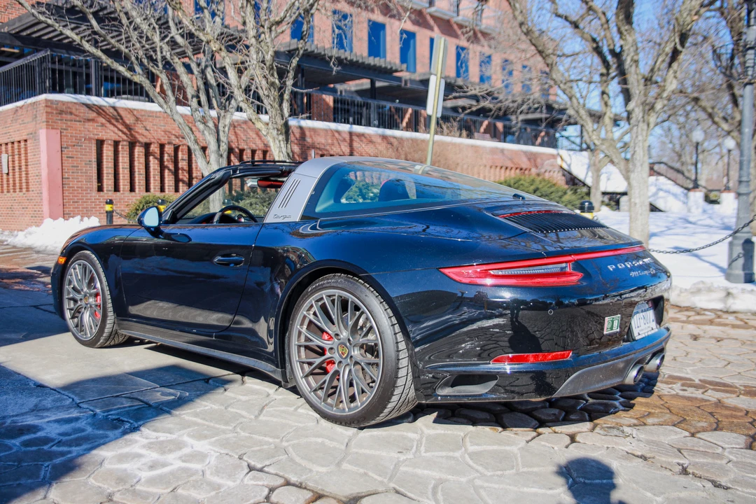 2019 Porsche 991 Targa 4 & 4S - Image 11 of 31