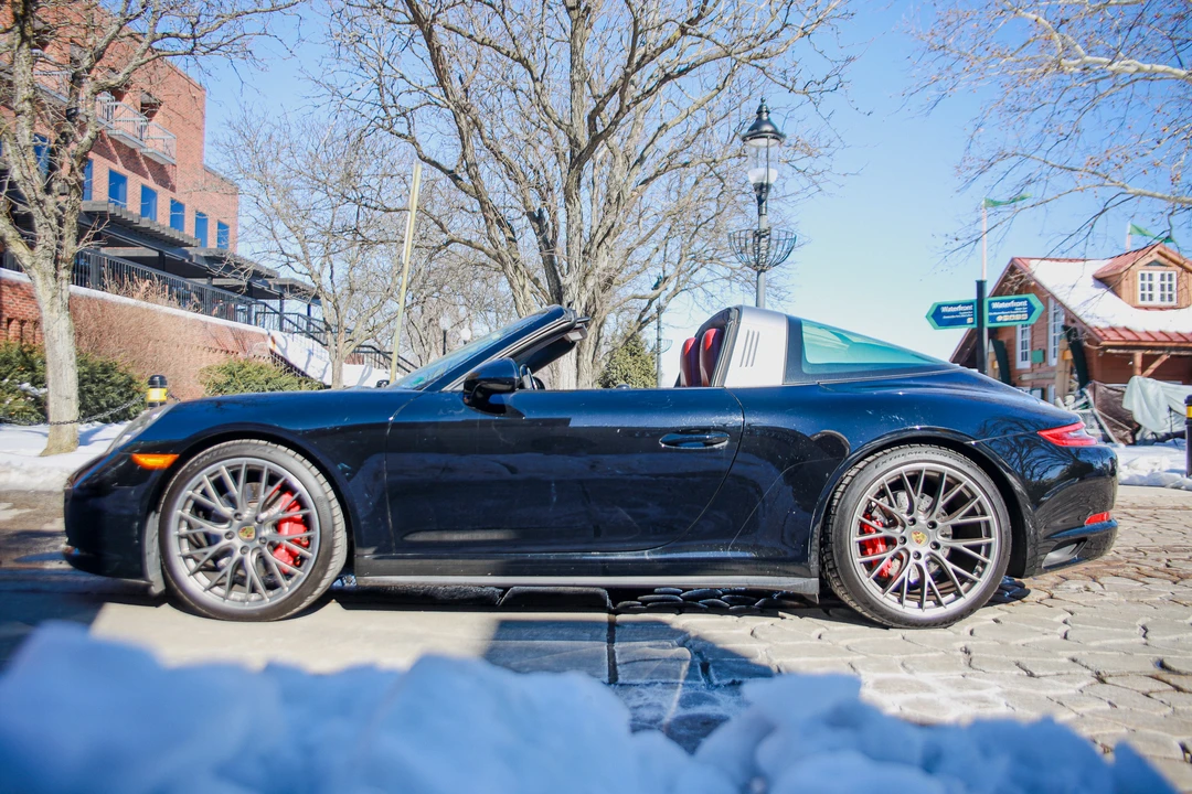 2019 Porsche 991 Targa 4 & 4S - Image 8 of 31