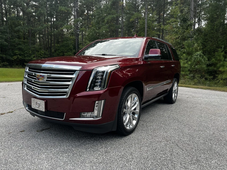 2020 Cadillac Escalade 4th Gen - Image 2 of 31