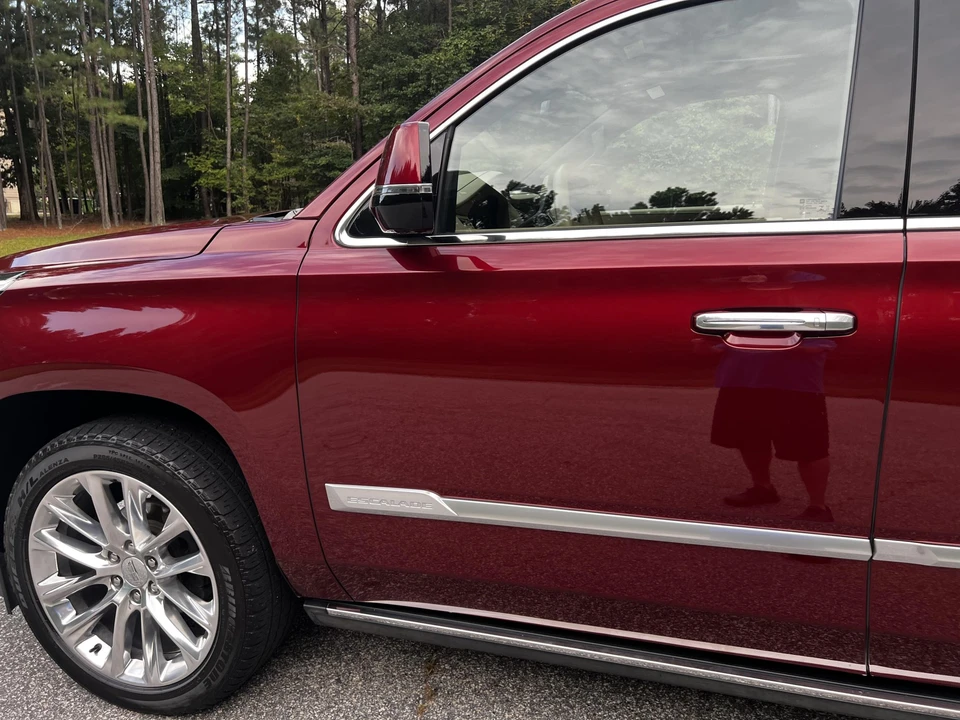 2020 Cadillac Escalade 4th Gen - Image 25 of 31