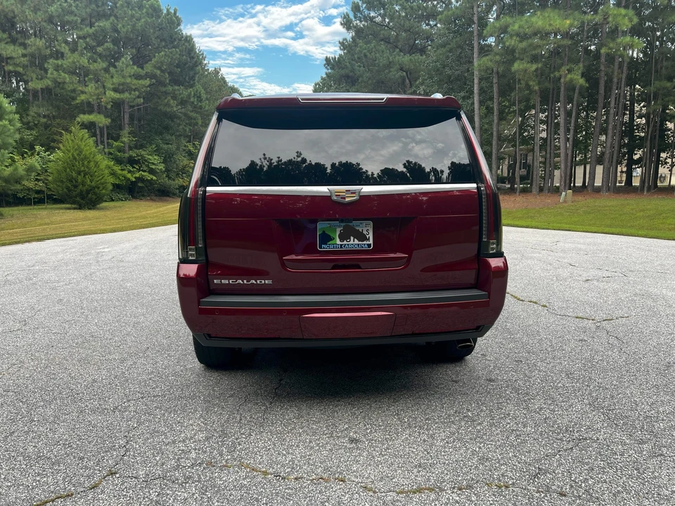 2020 Cadillac Escalade 4th Gen - Image 10 of 31