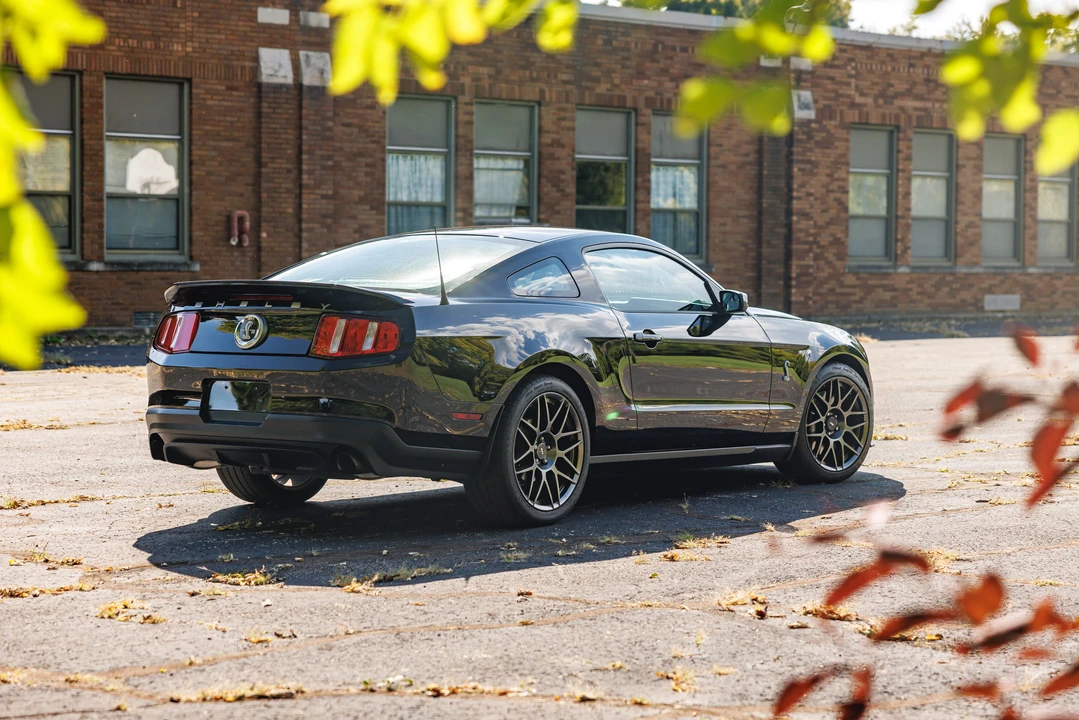 2011 Ford S197 Mustang - Image 11 of 31