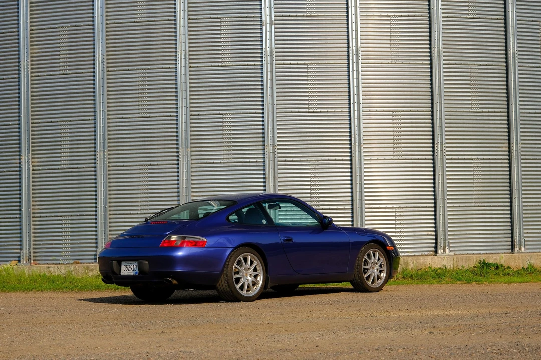 2000 Porsche 996 Carrera - Image 2 of 31