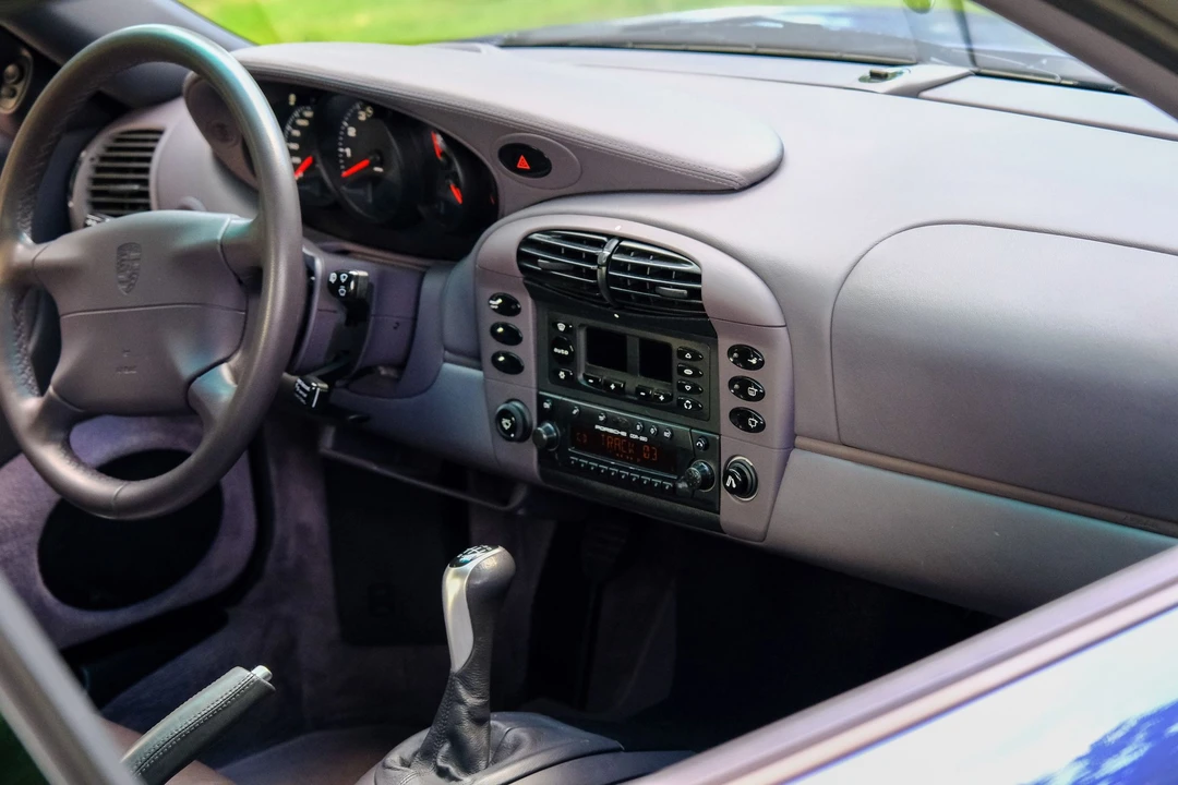 2000 Porsche 996 Carrera - Image 25 of 31
