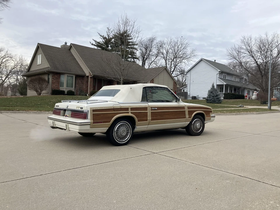 1985 Chrysler LeBaron - Image 5 of 31