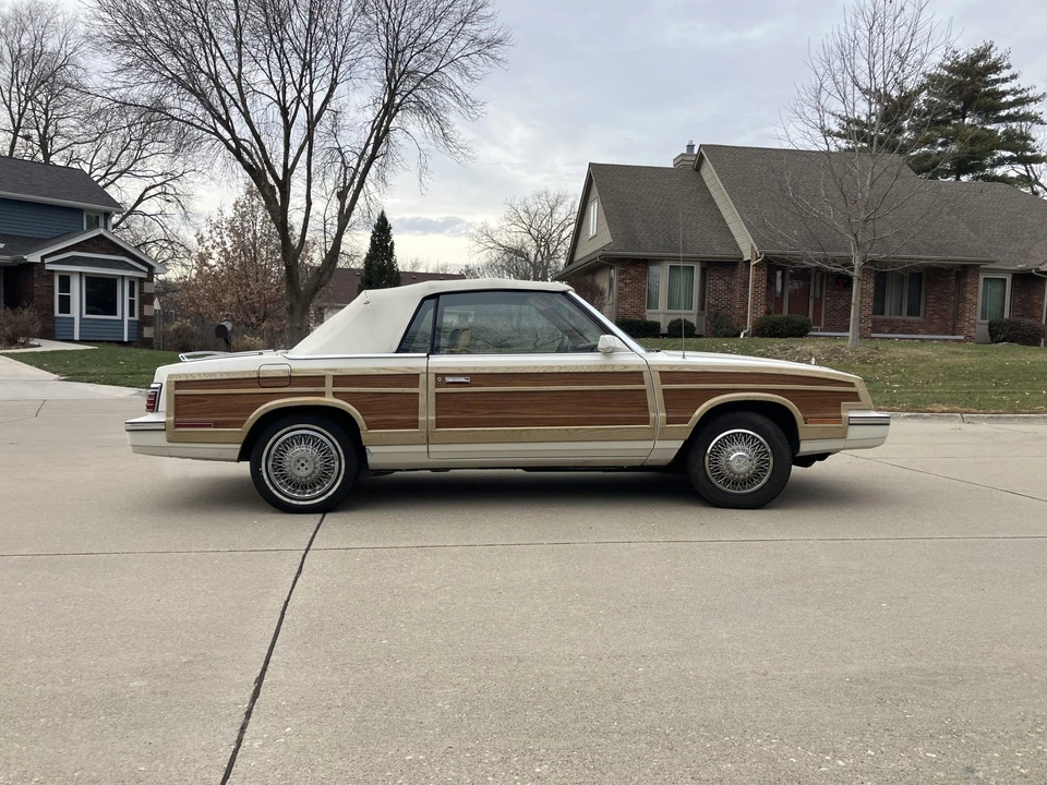 1985 Chrysler LeBaron - Image 4 of 31