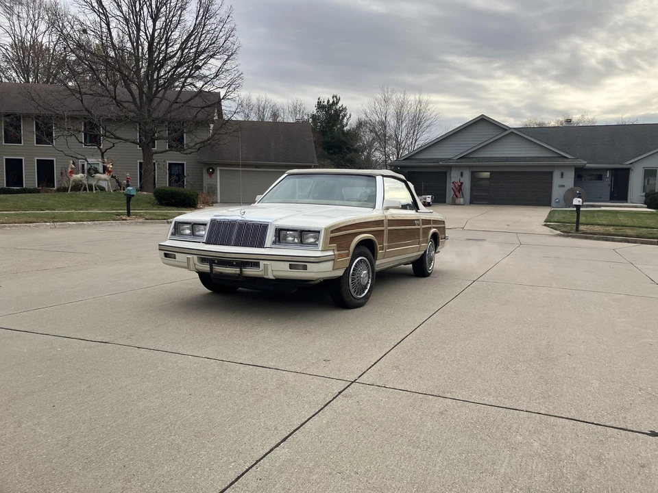 1985 Chrysler LeBaron - Image 12 of 31