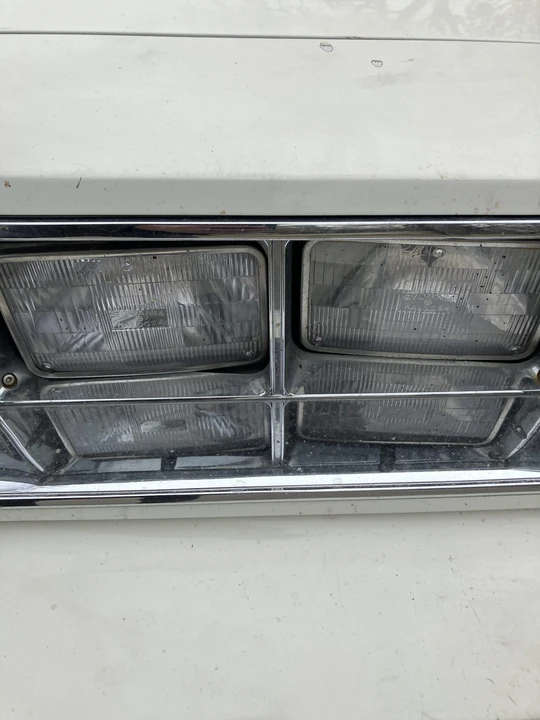 1985 Chrysler LeBaron - Image 24 of 31