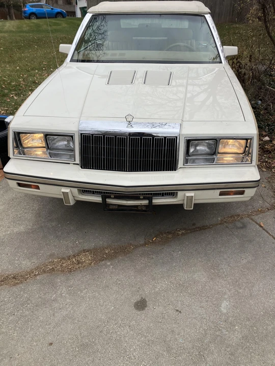 1985 Chrysler LeBaron - Image 15 of 31