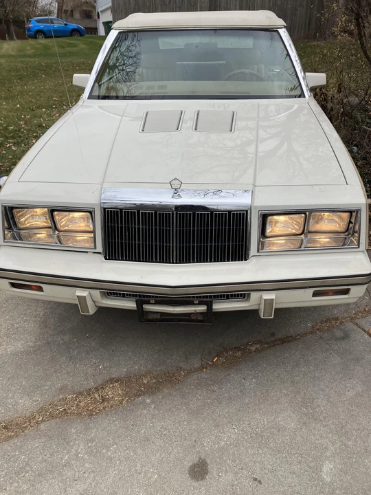 1985 Chrysler LeBaron - Image 16 of 31