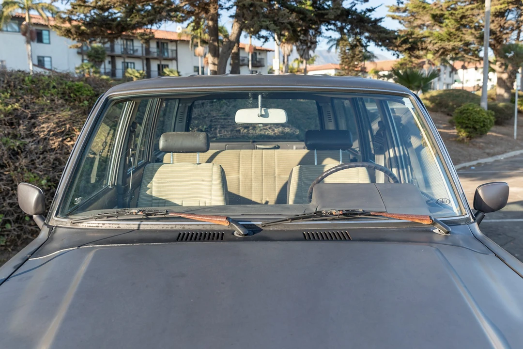 1985 Toyota J60 Land Cruiser - Image 16 of 31