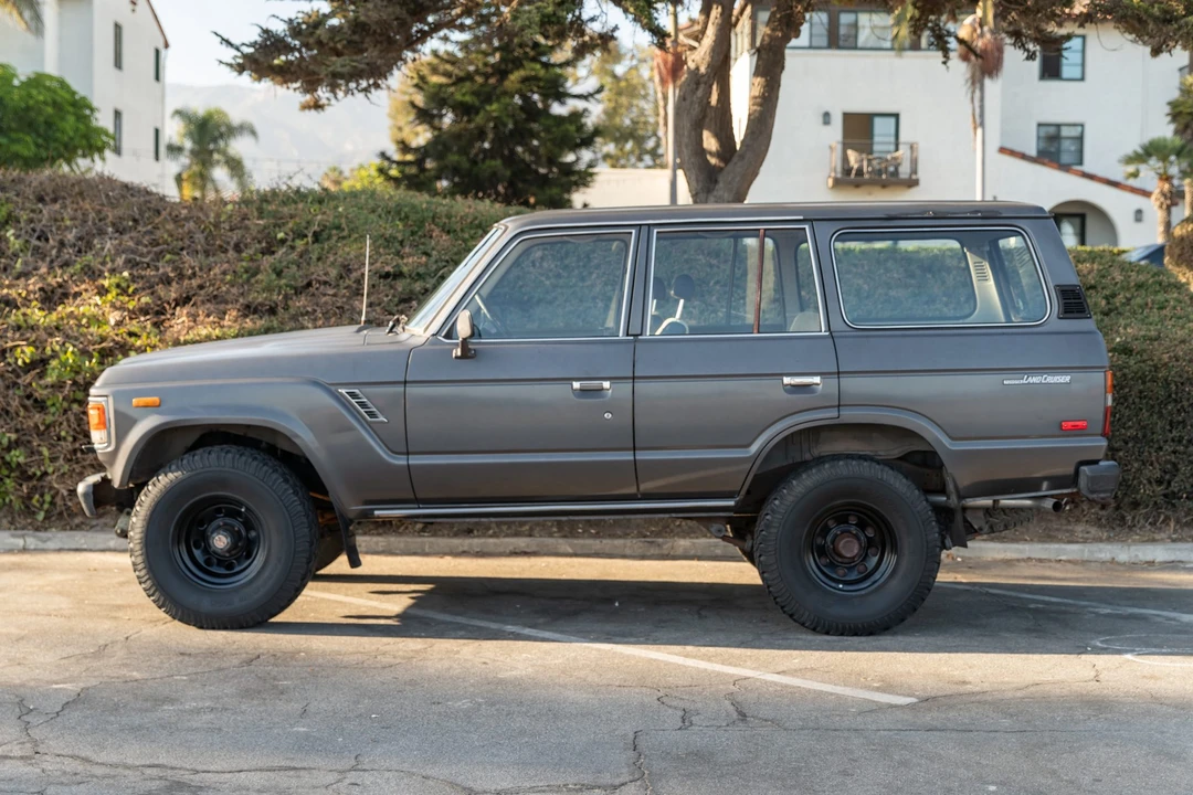1985 Toyota J60 Land Cruiser - Image 8 of 31