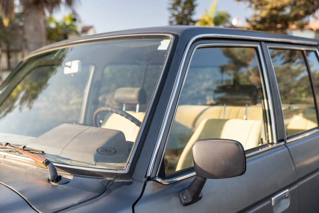 1985 Toyota J60 Land Cruiser - Image 18 of 31