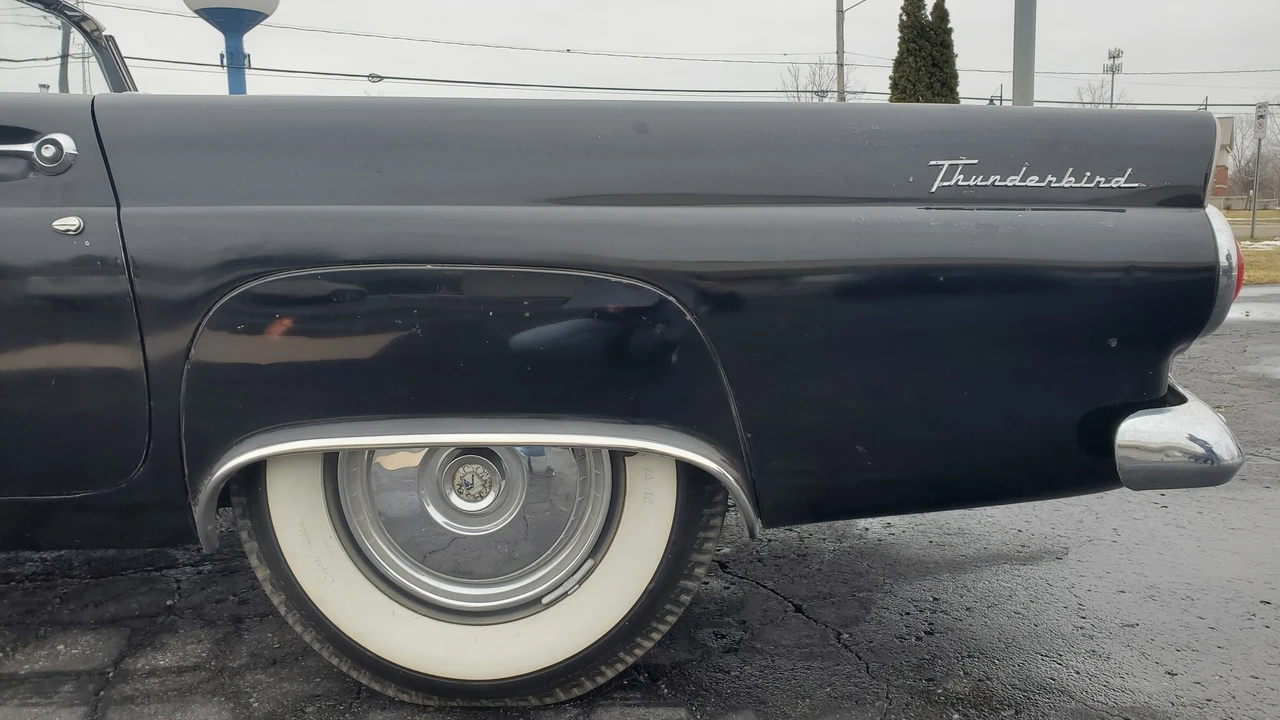 1955 Ford Thunderbird 1st Gen - Image 25 of 31