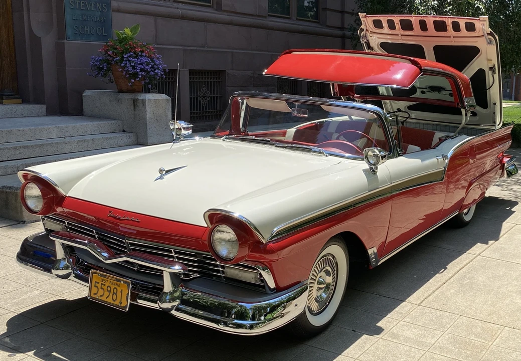 1957 Ford Fairlane 2nd Gen - Image 25 of 31