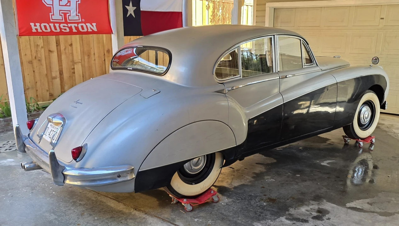 1957 Jaguar Mark VII & VIII & IX - Image 15 of 31