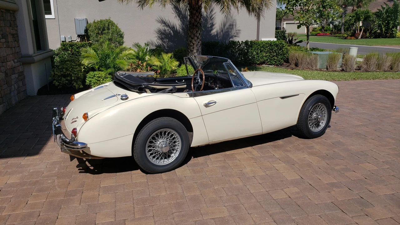 1967 Austin-Healey 3000 Mark III - Image 12 of 31
