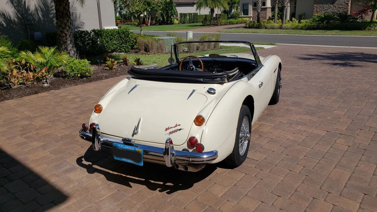 1967 Austin-Healey 3000 Mark III - Image 11 of 31