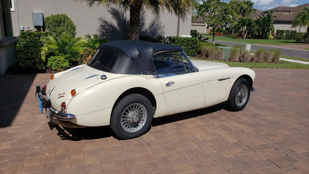 1967 Austin-Healey 3000 Mark III - Image 13 of 31