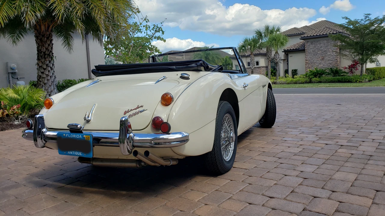 1967 Austin-Healey 3000 Mark III - Image 8 of 31
