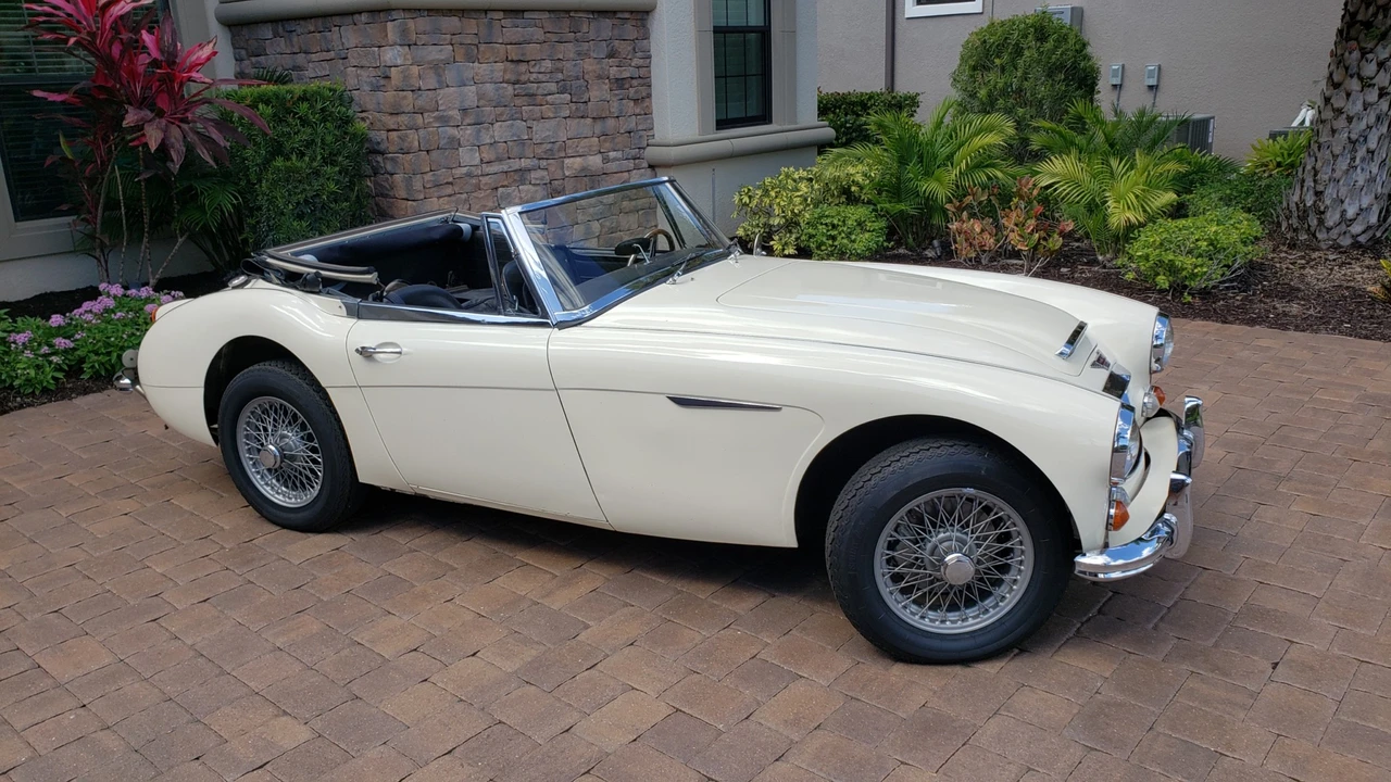 1967 Austin-Healey 3000 Mark III - Image 18 of 31