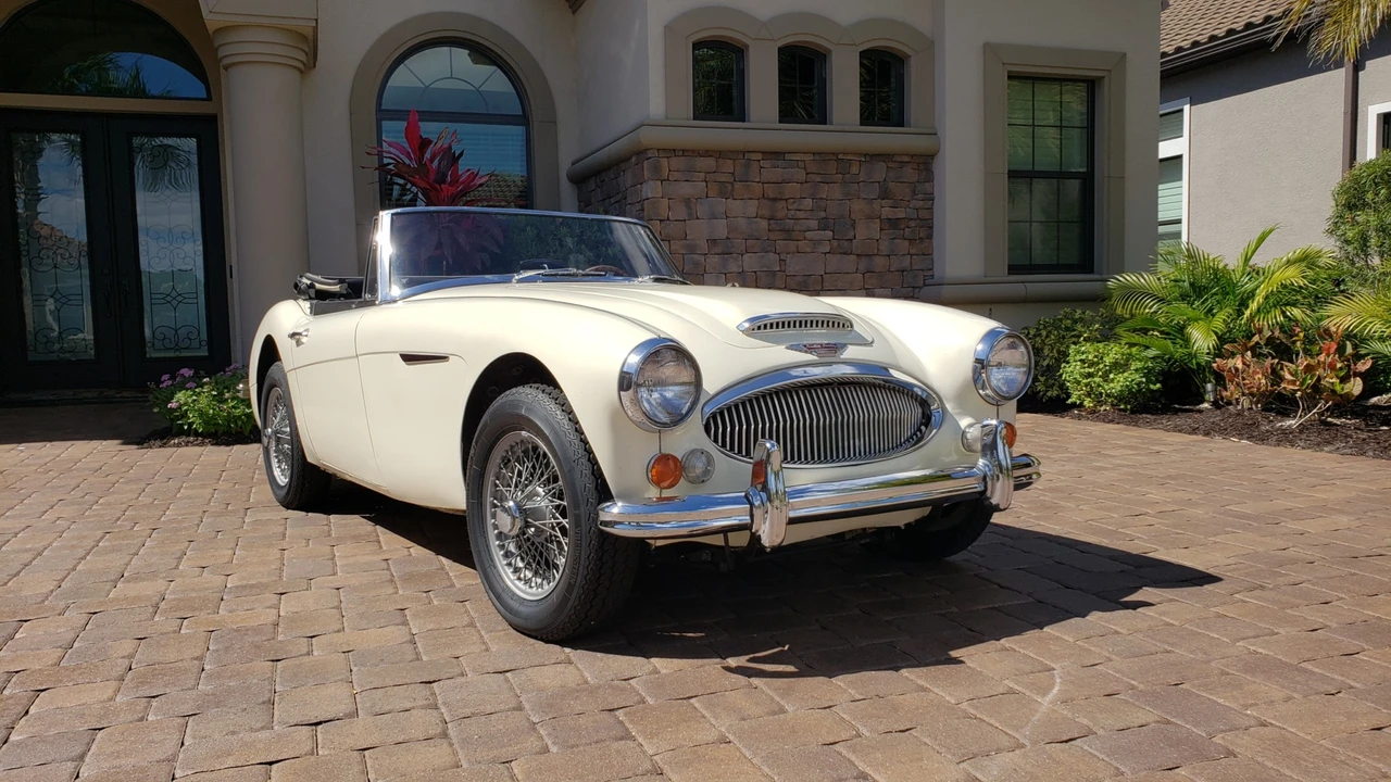 1967 Austin-Healey 3000 Mark III - Image 16 of 31