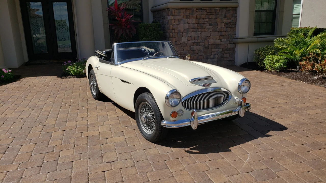 1967 Austin-Healey 3000 Mark III - Image 15 of 31