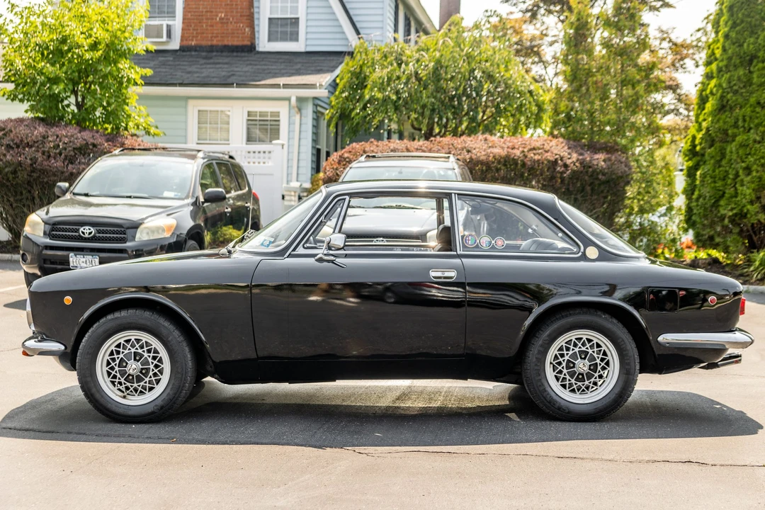 1969 Alfa Romeo 1750 GT Veloce - Image 3 of 31
