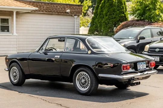 1969 Alfa Romeo 1750 GT Veloce - Image 4 of 31