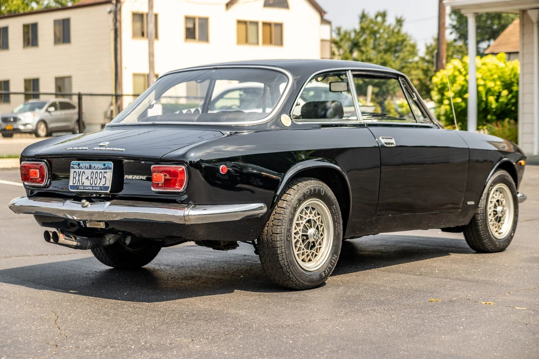 1969 Alfa Romeo 1750 GT Veloce - Image 8 of 31