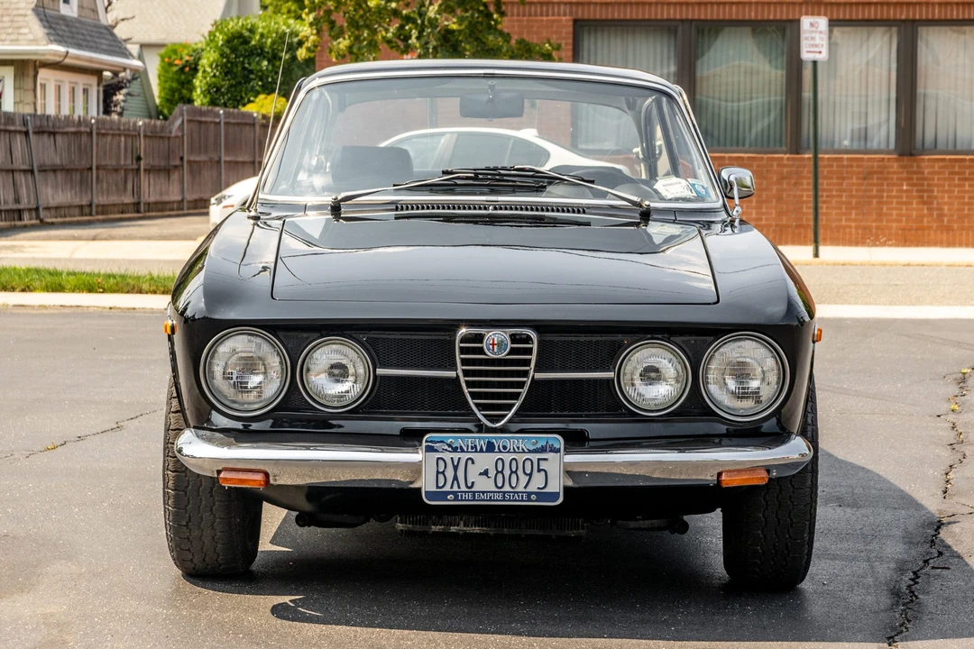 1969 Alfa Romeo 1750 GT Veloce - Image 10 of 31