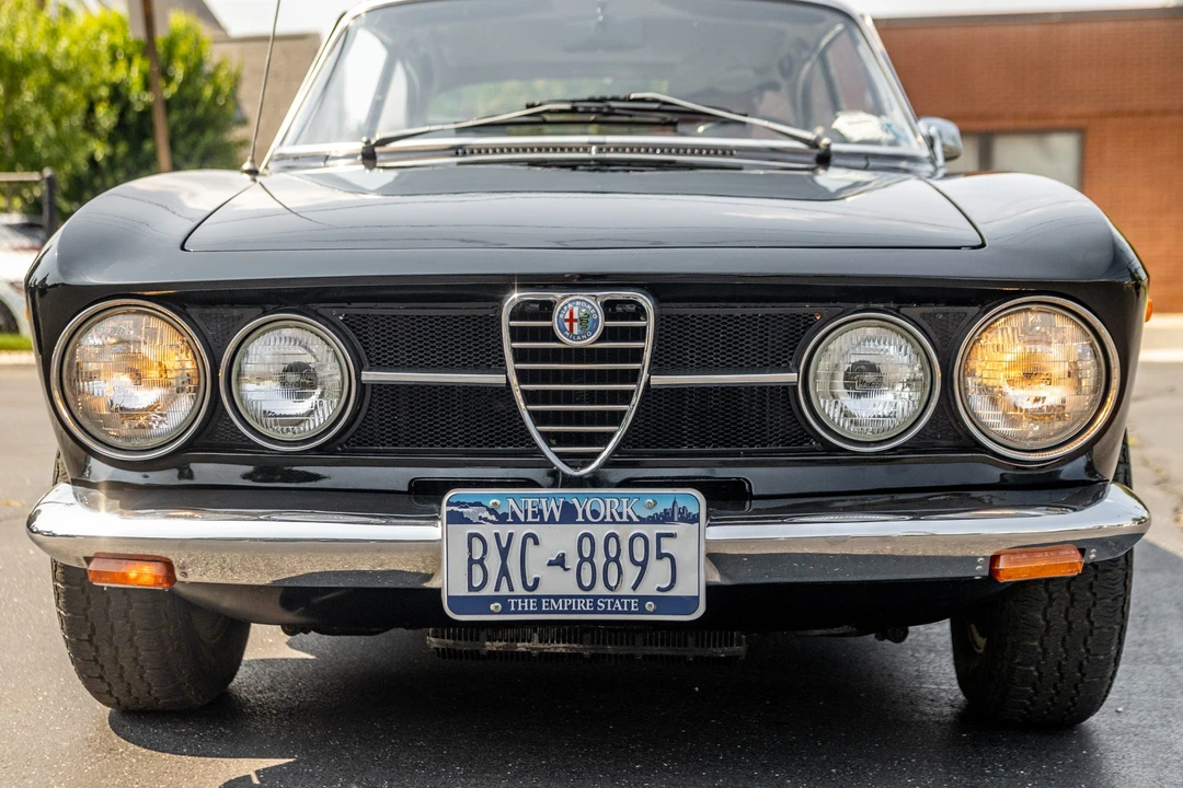 1969 Alfa Romeo 1750 GT Veloce - Image 11 of 31