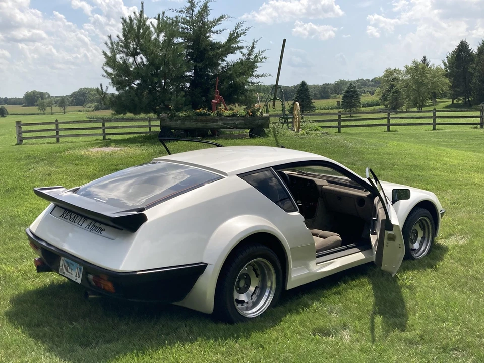 1984 Alpine - Image 17 of 31