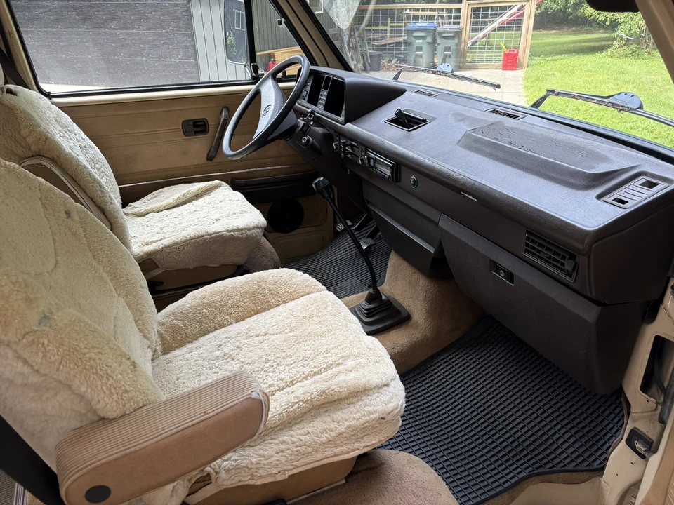 1985 Volkswagen Vanagon - Image 28 of 31