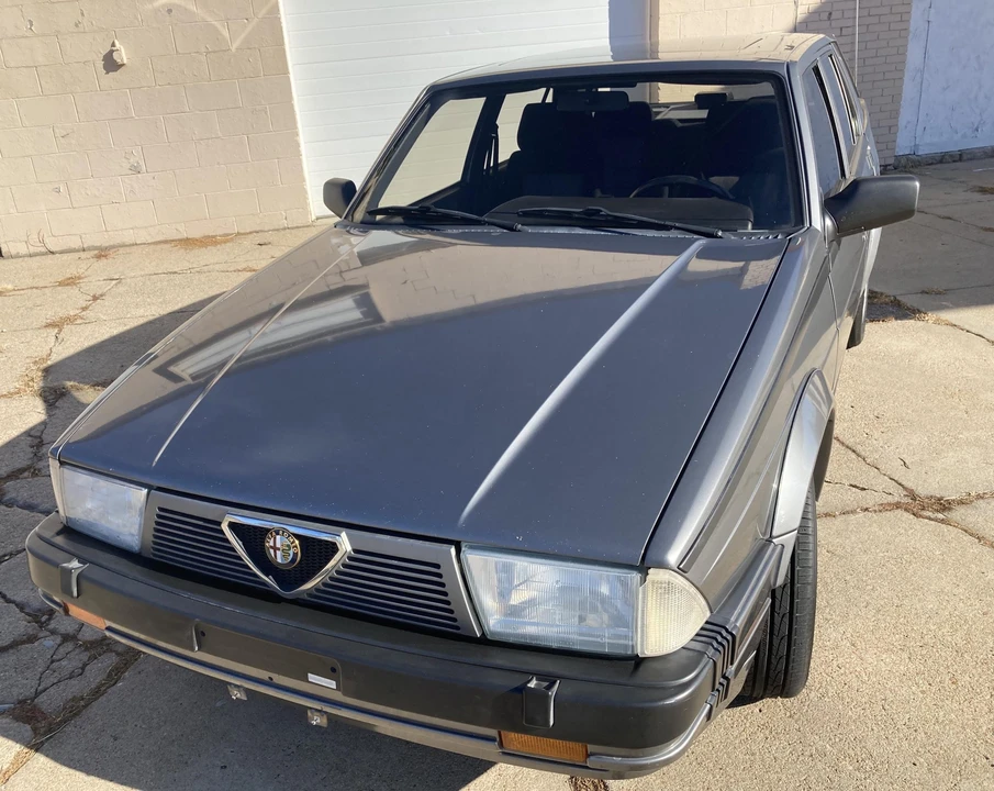 1988 Alfa Romeo 75/Milano - Image 19 of 31