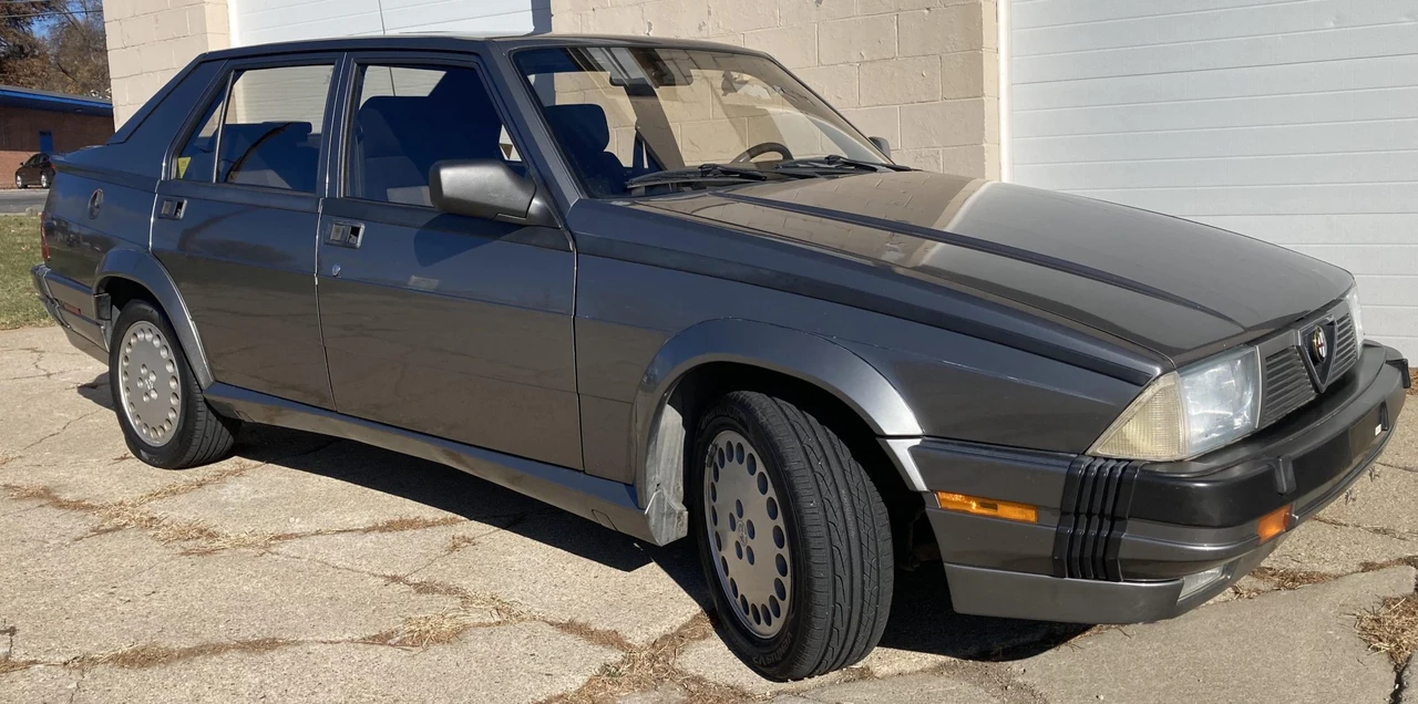 1988 Alfa Romeo 75/Milano - Image 17 of 31