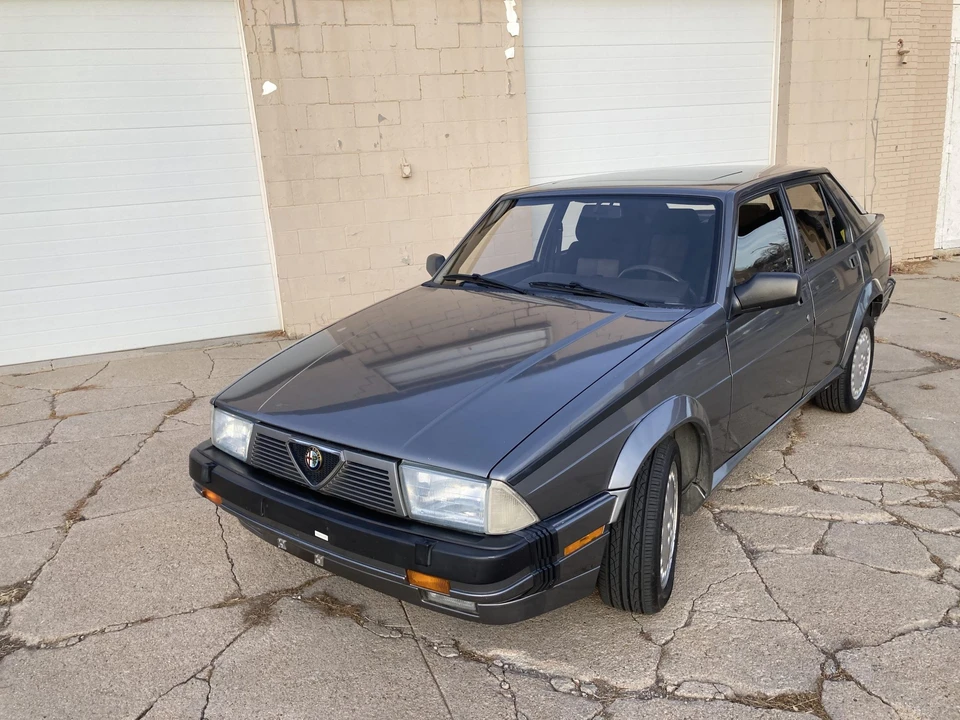 1988 Alfa Romeo 75/Milano - Image 3 of 31