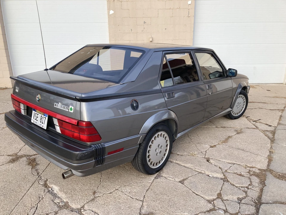 1988 Alfa Romeo 75/Milano - Image 10 of 31