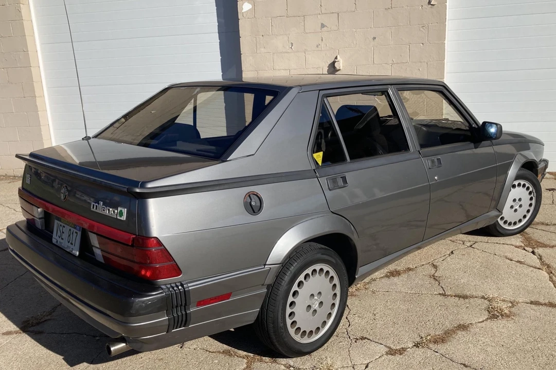 1988 Alfa Romeo 75/Milano - Image 11 of 31