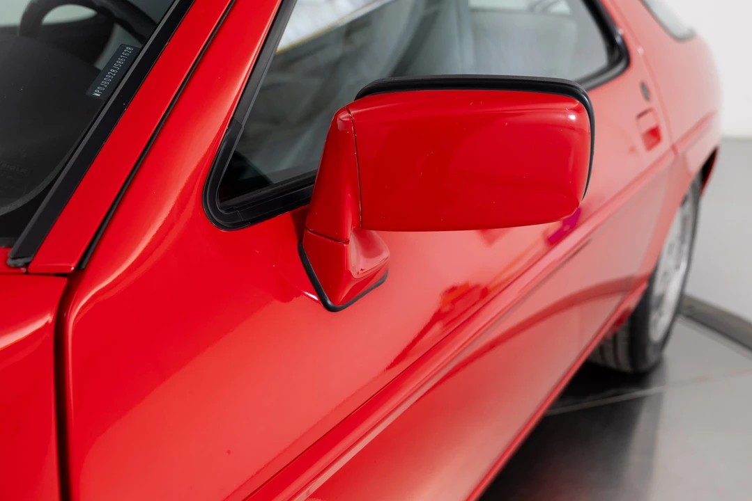 1988 Porsche 928 S4 - Image 28 of 31