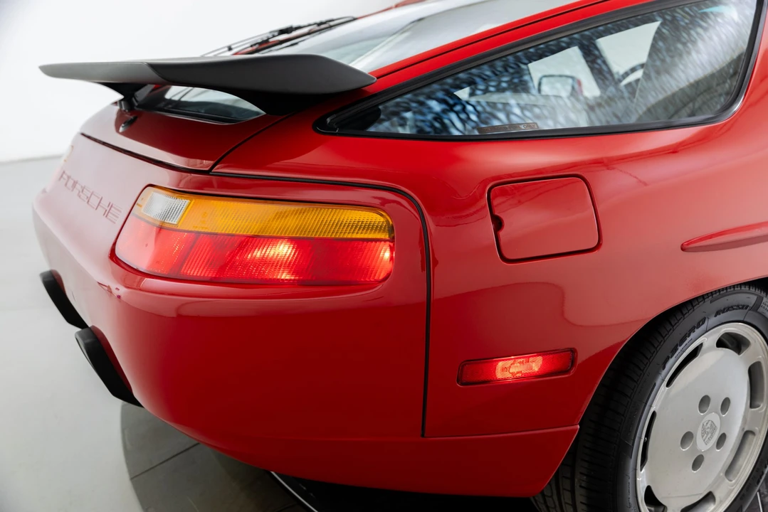 1988 Porsche 928 S4 - Image 19 of 31