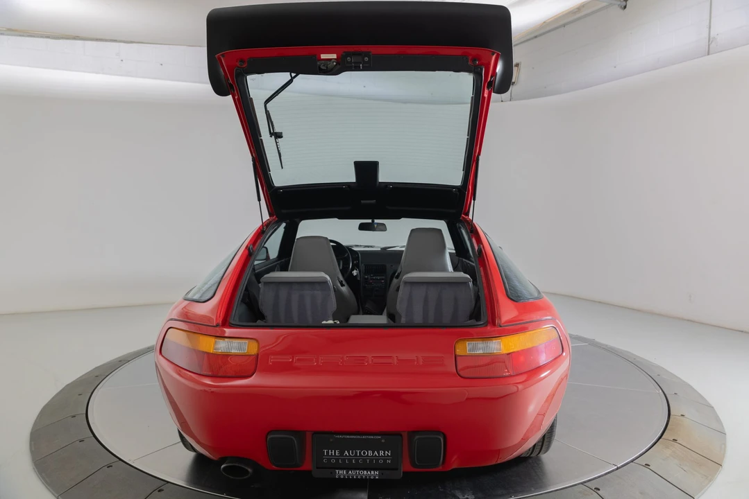 1988 Porsche 928 S4 - Image 13 of 31