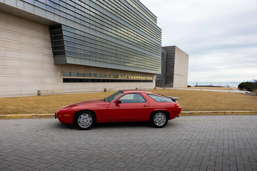 1988 Porsche 928 S4 - Image 10 of 31