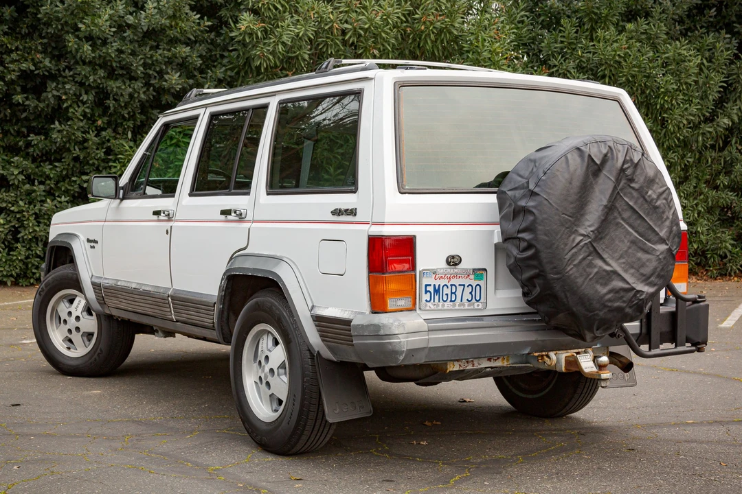 1991 Jeep XJ Cherokee - Image 17 of 31