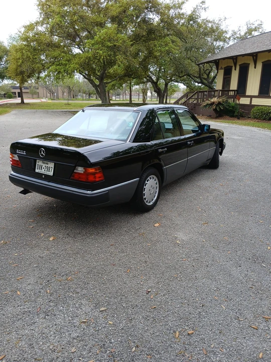 1992 Mercedes-Benz W124 E-Class - Image 12 of 31