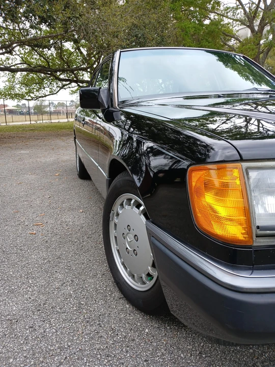1992 Mercedes-Benz W124 E-Class - Image 23 of 31
