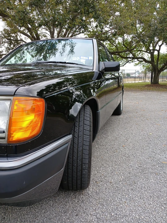 1992 Mercedes-Benz W124 E-Class - Image 22 of 31