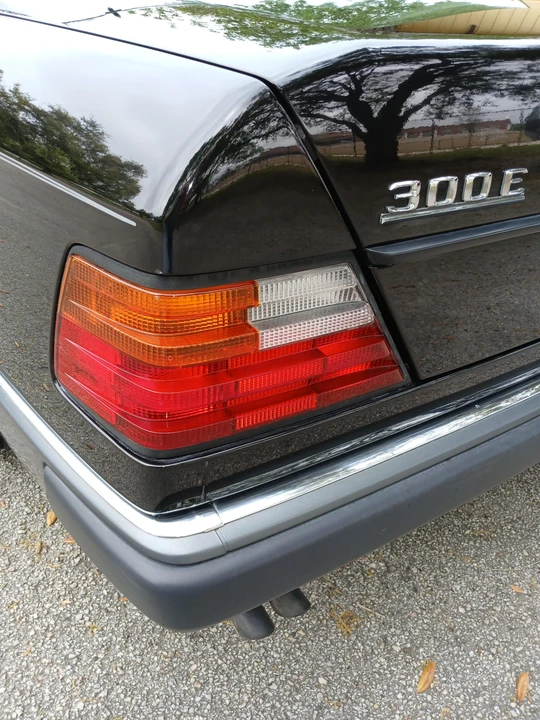 1992 Mercedes-Benz W124 E-Class - Image 24 of 31
