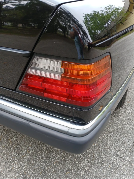 1992 Mercedes-Benz W124 E-Class - Image 25 of 31